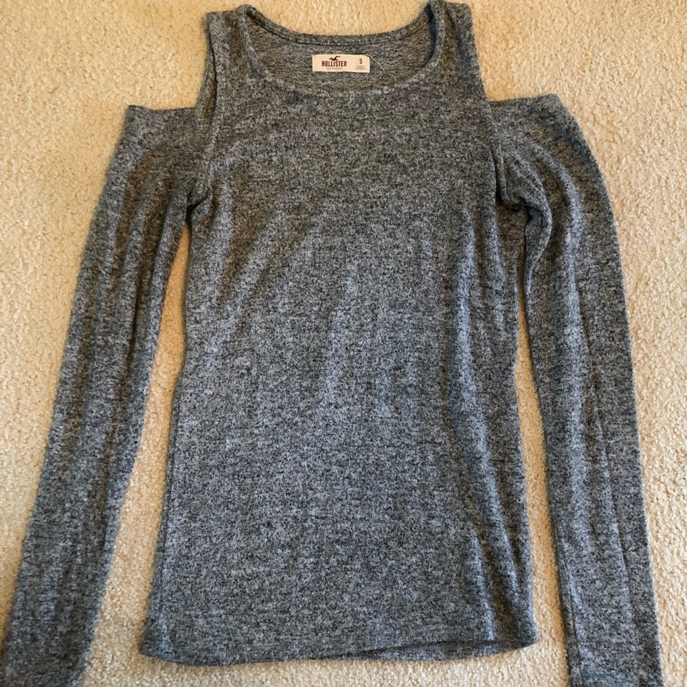 Hollister Cold Shoulder long sleeve